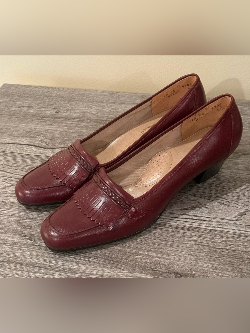 Vintage Florsheim Rambler Burgundy Leather Kiltie Loafer Heels Women’s 10 2A USA